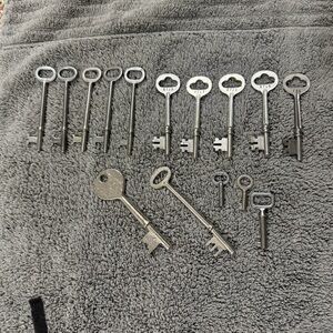 Vintage Skeleton Keys Set
